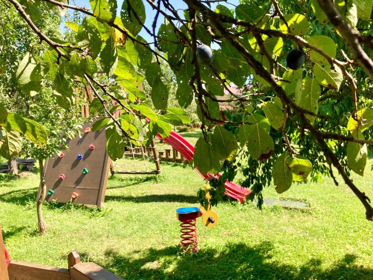 Ubytovanie U Aranky Cierna nad Tisou Exteriör bild
